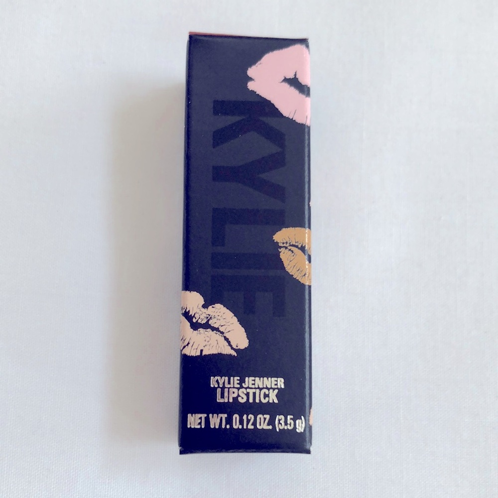 Kylie Cosmetics Dulce de Leche Creme Lipstick - Picture 1 of 6